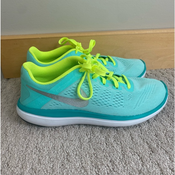 NIKE FLEX SHOES - Picture 2 of 2